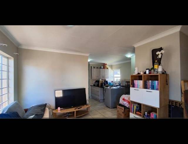 2 BEDROOM HOUSE FOR SALE IN PARKDENE